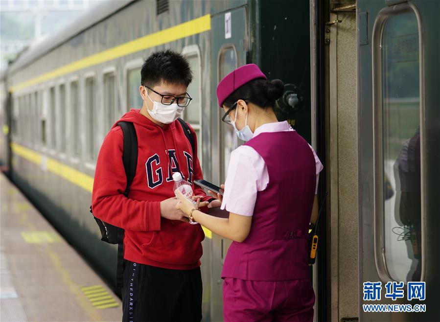 （社会）（12）衢宁铁路开通运营