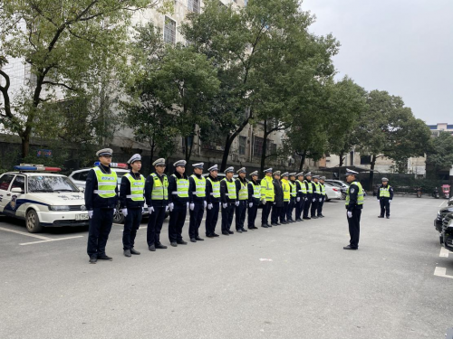 新宁交警新年大练兵 厉兵秣马保畅通