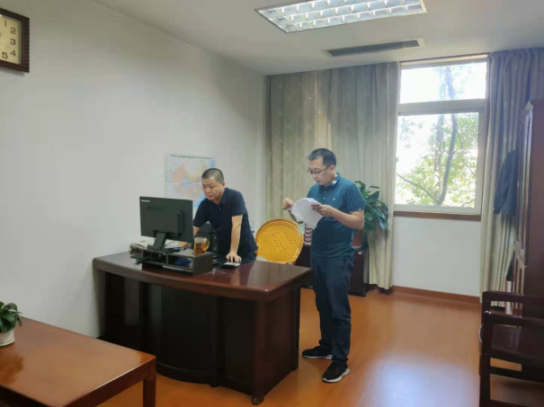 常德市工信局党员干部全力以赴打好电力保供攻坚战