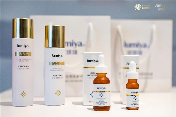 再生医学前沿技术应用到日常护肤，纳金肽让抗老成分卷起来