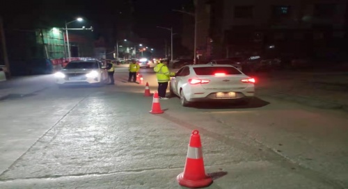 新宁交警扎实做好“元旦”期间道路交通安保工作