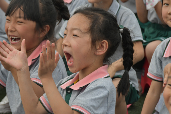 成都市双流区胜利小学举办庆“六一”星光大道颁奖典礼暨少年宫艺术节活动