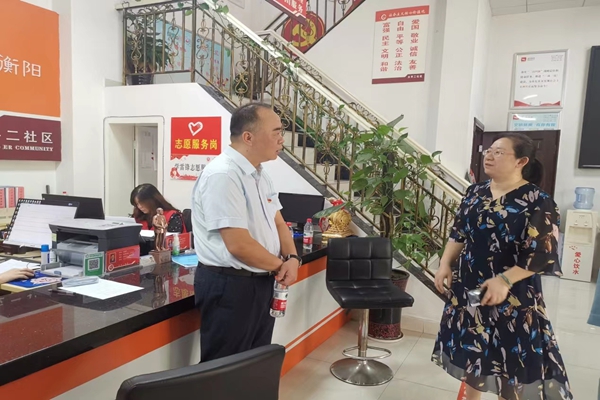 履行代表职责 倾听百姓呼声