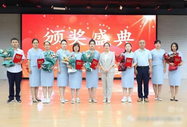 迎接党的二十大 培根铸魂育新人----邯郸市实验小学庆祝第38个教师节纪实