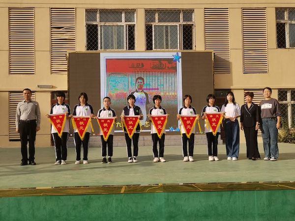 赋能新学期 同心话未来——邯郸市丛台区实验中学召开新学期学生动员会