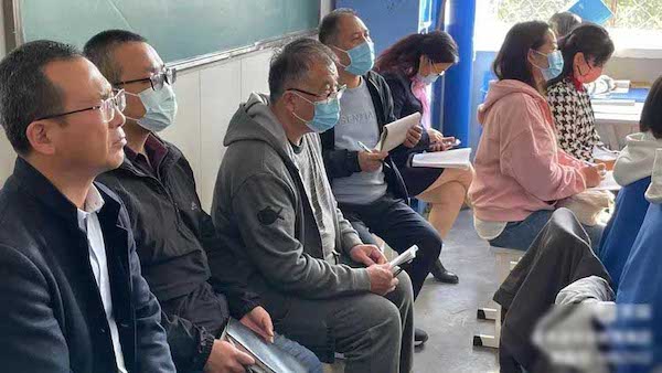 矢志不渝跟党走 笃行不怠育新人——邯郸市永安中学教育集团学习党的二十大精神暨听评课活动
