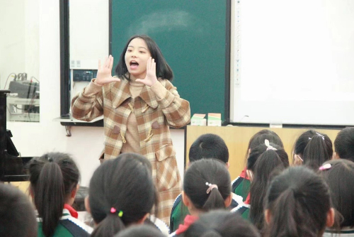 彭州市教育研究培训中心举办“彭州市2022-2023年度”中小学音乐新教师公开课比赛
