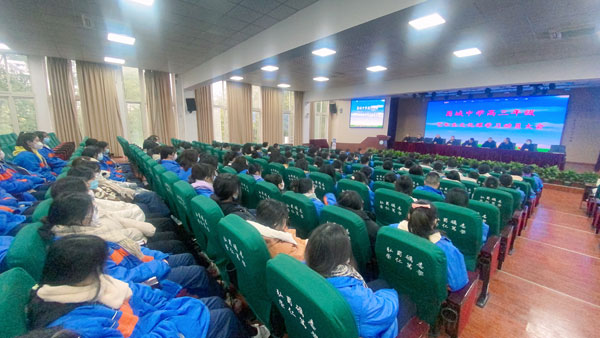 崇州市蜀城中学召开高三艺术生文化课学习动员大会