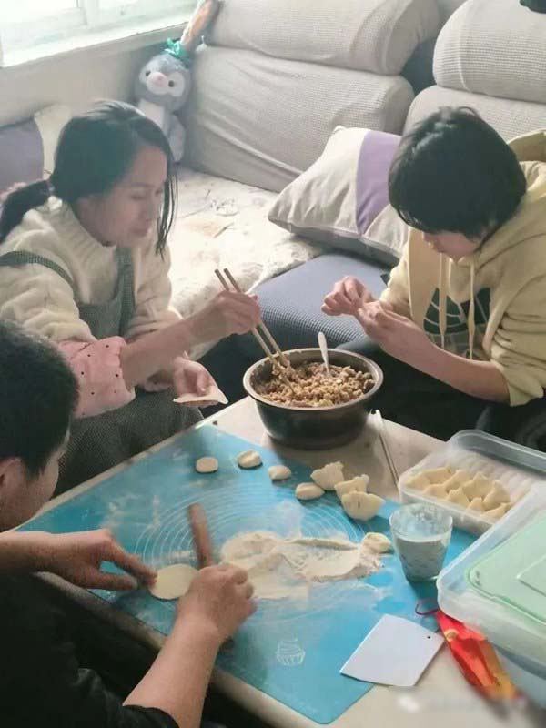 居家劳动迎新春 福兔贺春过大年 ——邯郸市第十二中学寒假劳动实践作业展
