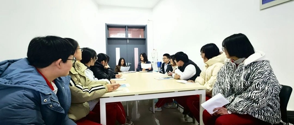 把脉问诊出良方 分析引导促提升——邯郸市第四中学召开高三师生座谈会