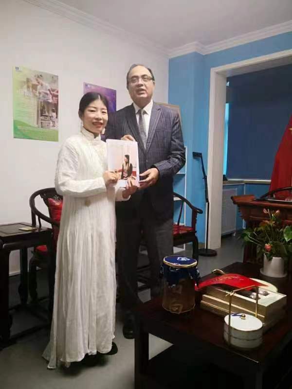 廊坊评茶师向联合国教科文组织驻华代表传播中国茶文化