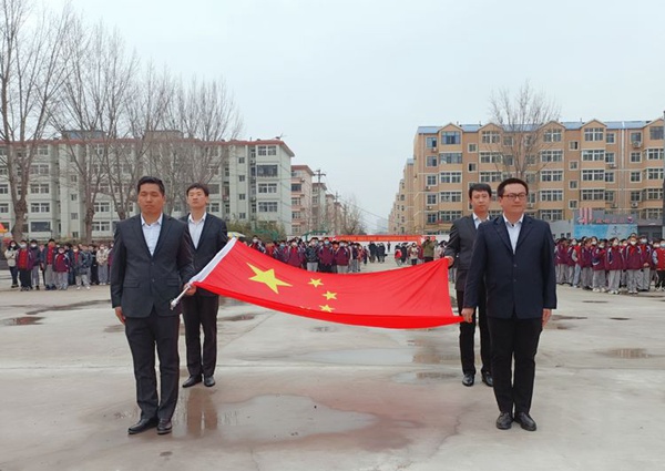 挺膺担当，赤兔狂奔——邯郸市丛台区丛阳小学2023年春季开学典礼