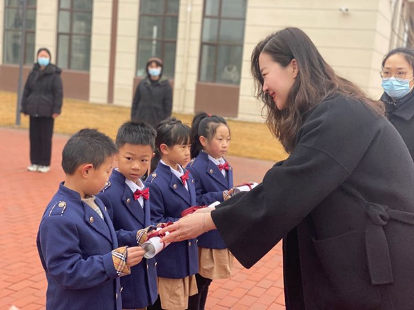 “前兔似锦，星夜同行”——邯郸市丛台区荀子实验第三小学2023春季开学典礼