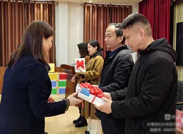 集团化办学改革进行时丨邯郸市丛台区代兰霞名校长工作室举行启动仪式