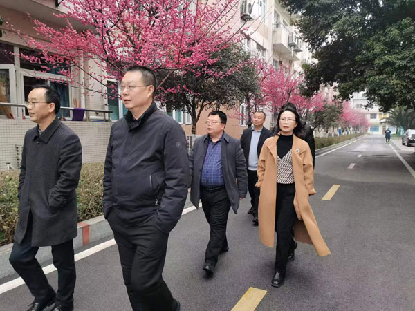 崇州市教育局举行全市高中学科教师备考研讨活动