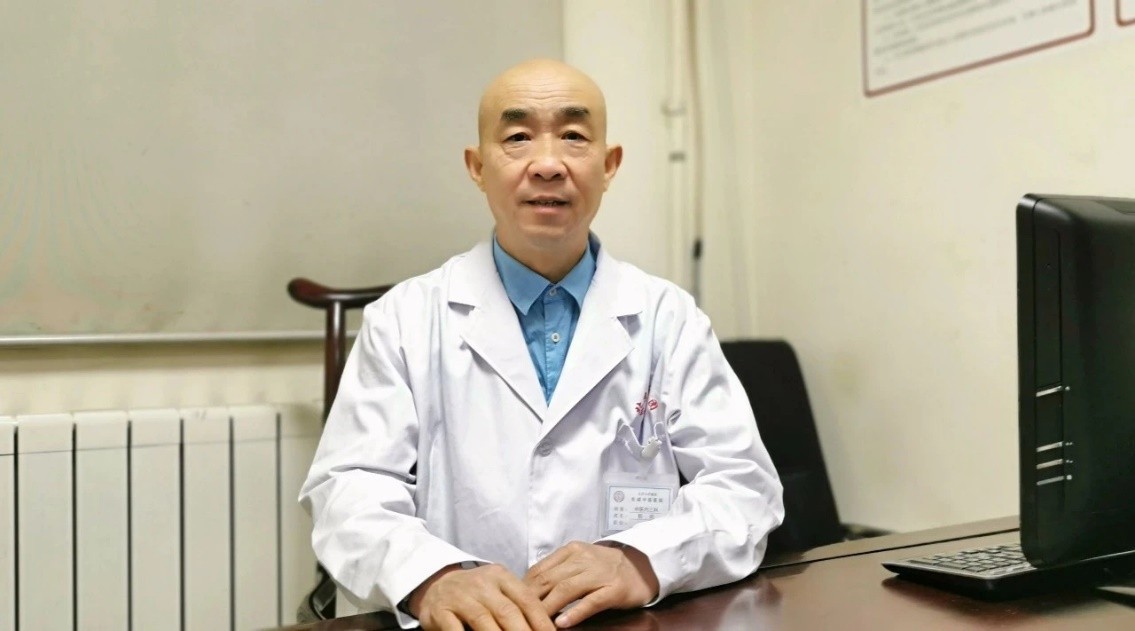 东城中医医院肛肠科主任易山云：中药内服外用 治疗痔疮无需一刀切