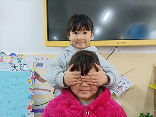 彭州市丹景山幼儿园开展“科学用耳，聆听美好”主题活动