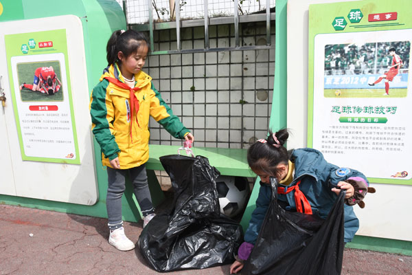 成都市双流区胜利小学开展学雷锋主题教育活动