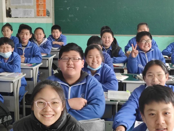 【十中•校园故事】在春天里且行且歌•何志芳——邯郸市第十中学“十佳三八红旗手校园故事锦集(一)