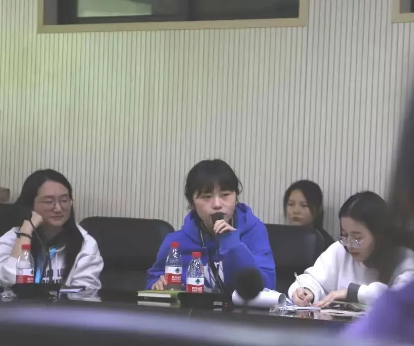 成都市第二十中学校积极组织“学雷锋”主题系列活动