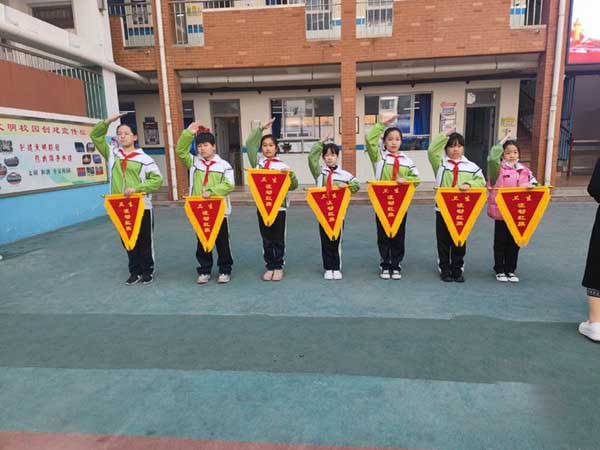 雷锋精神代代传——邯郸市丛台区丛台小学“学习雷锋精神，争做新时代少年”主题升旗仪式