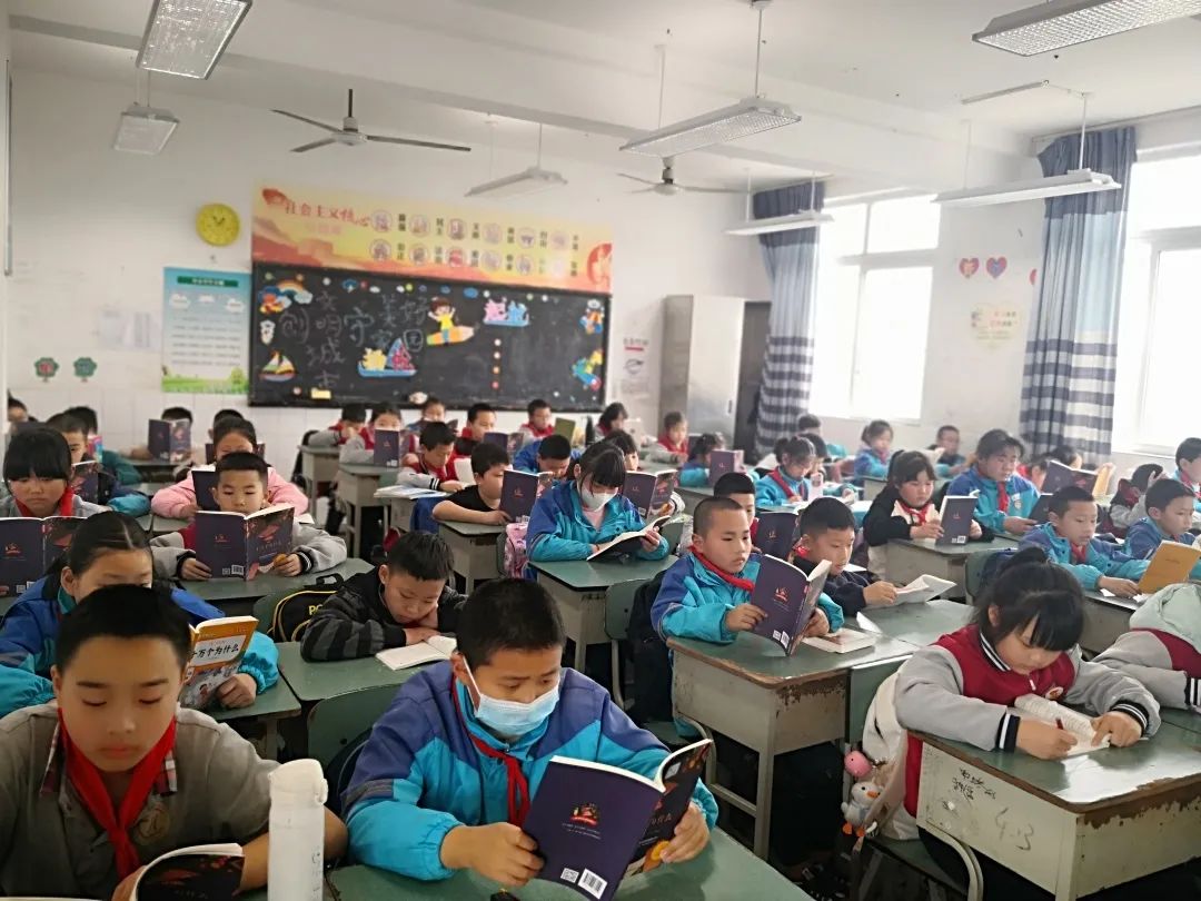 成都市青白江区福洪益海小学开展“书香福小”大阅读活动