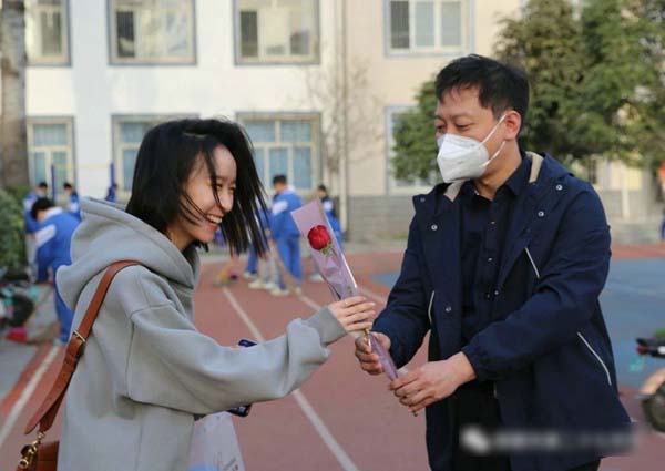 春风育桃李，巾帼展芳华——邯郸市第二十七中学庆“三八”活动侧记