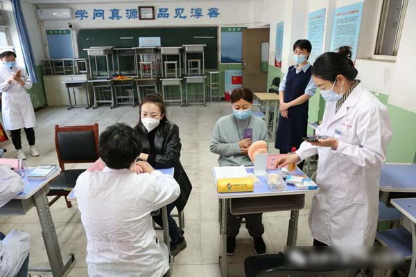 春风育桃李，巾帼展芳华——邯郸市第二十七中学庆“三八”活动侧记