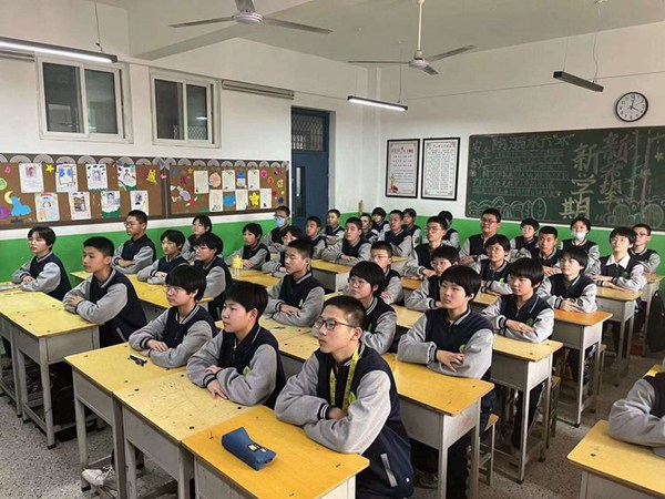 巾帼心向党，普法在行动——邯郸市丛台区实验中学三八妇女维权周系列活动