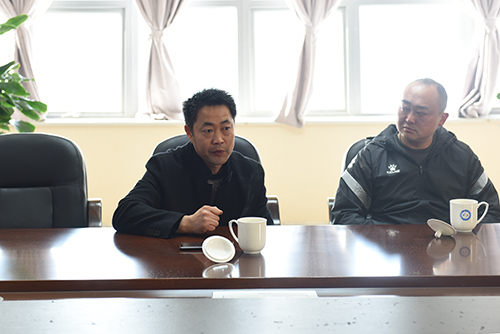 成都石化工业学校举行彭州市足球协会女足训练基地授牌仪式