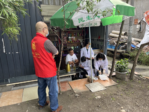 温江区涌泉街道社区卫生服务中心:家庭医生赋能微网格  提升健康服务能力