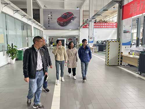 深入高校寻发展    交流参观促提升