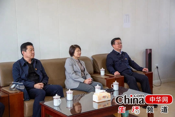 走在前 开新局 文旅在行动|烟台文化旅游职业学院党委书记吕世强赴龙口看望驻村“第一书记”