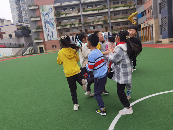 温江区校际走课联盟校走进重庆巴南区鱼洞二小