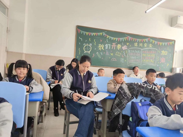 【教学研讨】共学、共研、共享、共进——邯郸市丛台区安居实验小学开展听、评课月活动