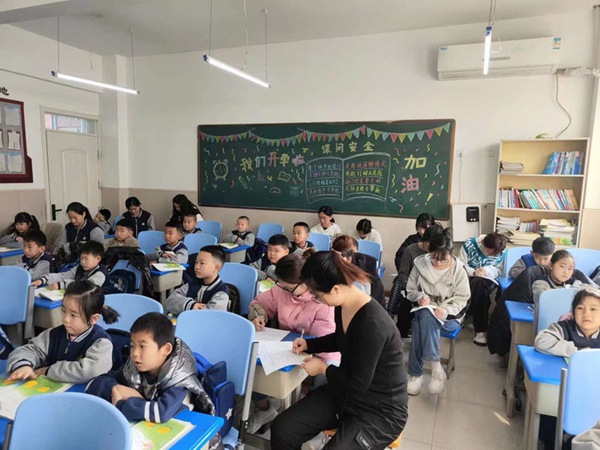 【教学研讨】共学、共研、共享、共进——邯郸市丛台区安居实验小学开展听、评课月活动