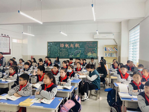 【教学研讨】共学、共研、共享、共进——邯郸市丛台区安居实验小学开展听、评课月活动