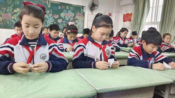 【农小慧生活】追忆先烈精神 励志征程奋斗——邯郸市邯山区农林路小学开展清明爱国主义教育活动