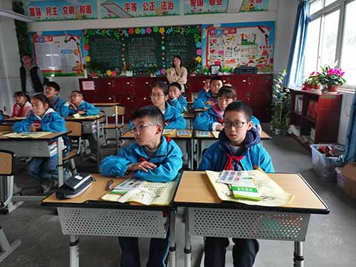 思文永诚小学携手彭州市规划和自然资源局、白鹿政府安监办开展地质灾害科普知识宣讲培训活动