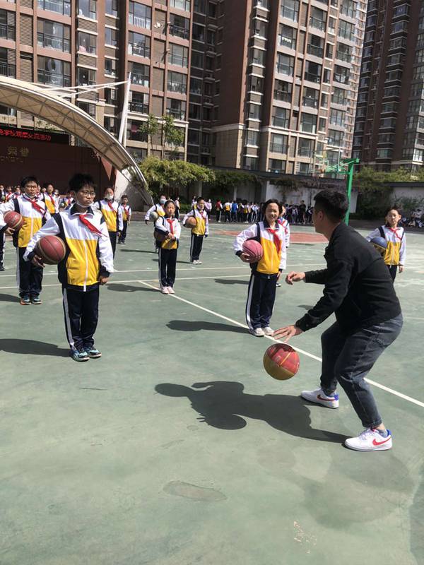 【校本教研·体育】以研促教，放飞梦想，活力篮球——邯郸市丛台区展览路小学体育组校本教研活动