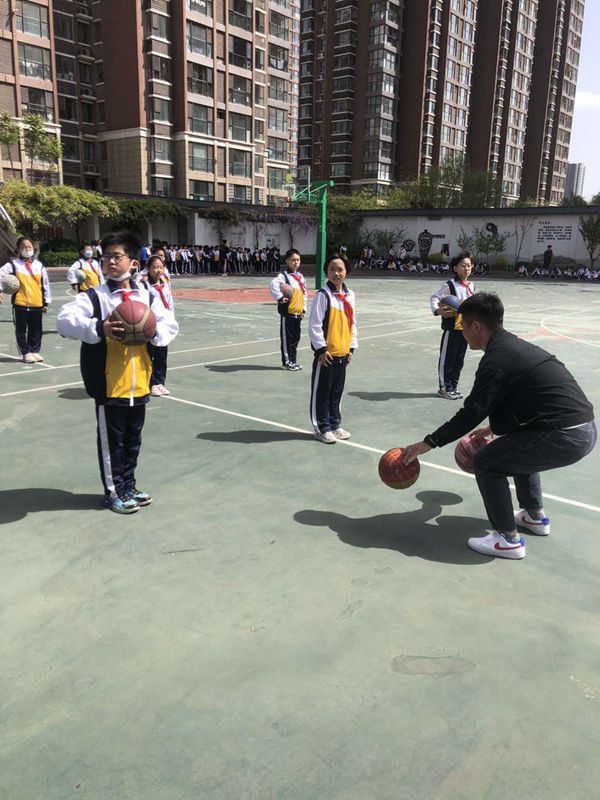 【校本教研·体育】以研促教，放飞梦想，活力篮球——邯郸市丛台区展览路小学体育组校本教研活动