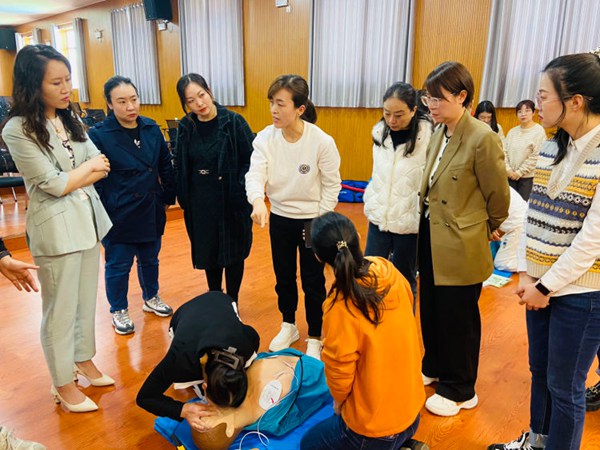 【荀南•急救培训】生命护航，“救”在身边——邯郸市丛台区荀子实验小学南校区开展急救知识专题讲座