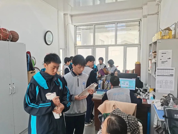 辛勤耕耘，只待花开——邯郸市第二中学