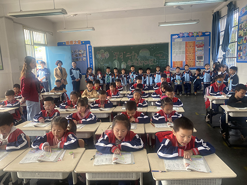 彭州航空动力园区实验小学：幼小互动  感悟成长