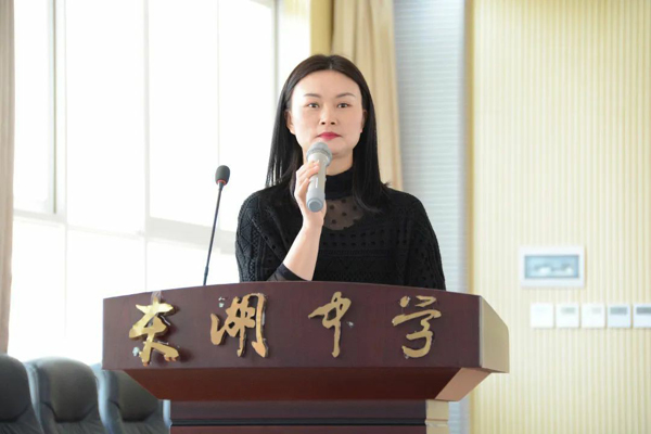 成都市新都区东湖中学特邀陈大伟教授开展《评课议课》专题讲座