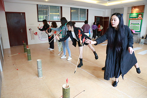 享运动之趣,展健康风采，做快乐教师——彭州市延秀小学2022-2023学年度教职工运动会