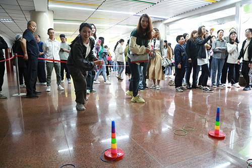 享运动之趣,展健康风采，做快乐教师——彭州市延秀小学2022-2023学年度教职工运动会