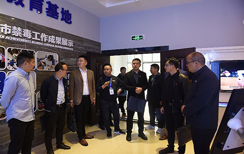 彭州市教育系统“党建+名师工作室助推教师成长”党建教研活动在成都石化工业学校举行