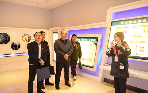 彭州市教育系统“党建+名师工作室助推教师成长”党建教研活动在成都石化工业学校举行