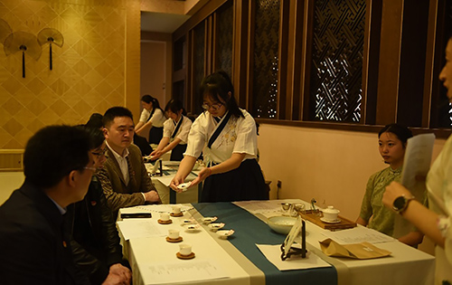 彭州市教育系统“党建+名师工作室助推教师成长”党建教研活动在成都石化工业学校举行